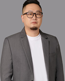 首席设计师刘洪